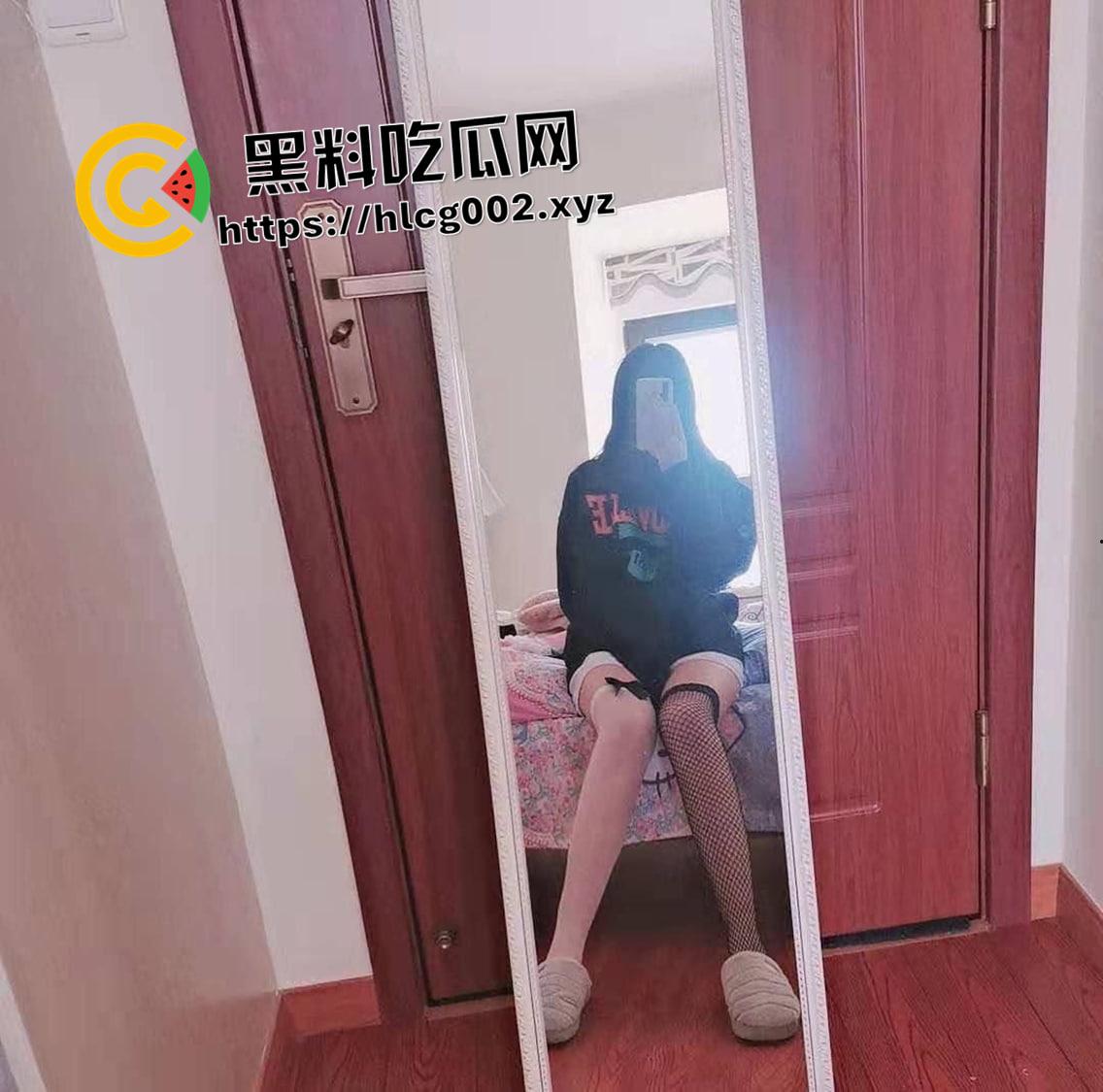 四川大学汉语言专业女大学生的私密时刻 没有反差 24小时的骚 爆操视频被男友流出  第16张