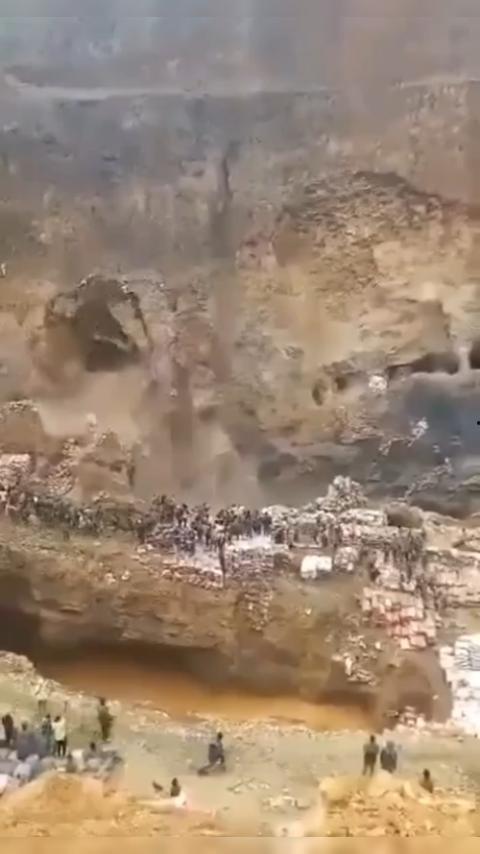 惊天摄魄！非洲刚果铜矿场坍塌惨剧：80人惨被活埋葬身矿场，挖掘机疯狂清尸，尸骨遍野！  第2张
