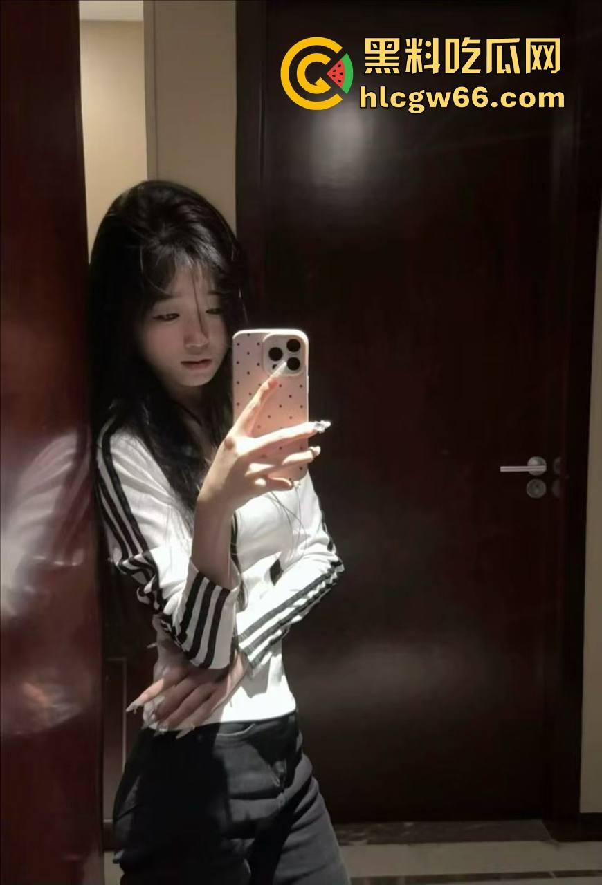 浙江大学高颜值妹子『孙瑜伊』高中清纯乖乖女，大一就破处，大二换男友如换衣，女仆装被爆操调教！  第3张