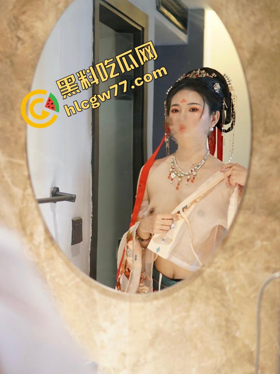 舞蹈系【刘婷婷】初入社会当老师被校长射嘴里！校长称不给口爆就把照片放到学校大屏幕！  第3张