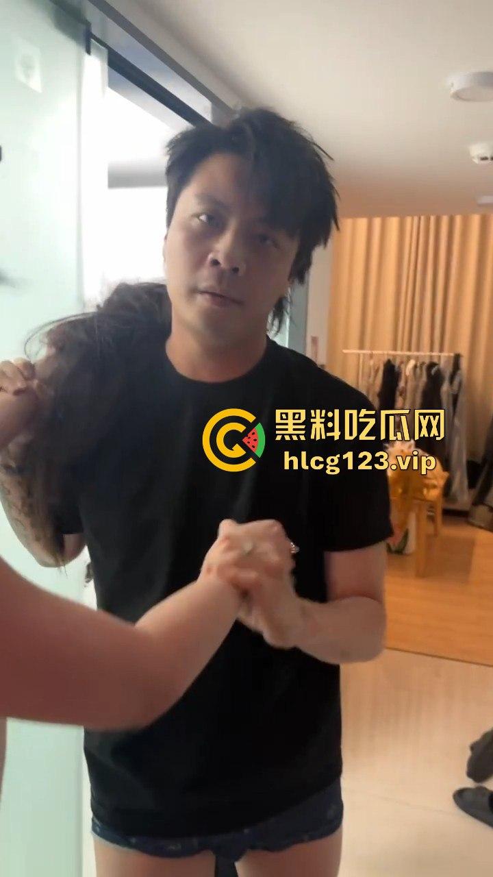 汕头知名男歌手【七万】出轨实锤!原配抓小三怒薅头发,七万护小三被骂软饭男! 第10张 汕头知名男歌手【七万】出轨实锤!原配抓小三怒薅头发,七万护小三被骂软饭男! 第10张