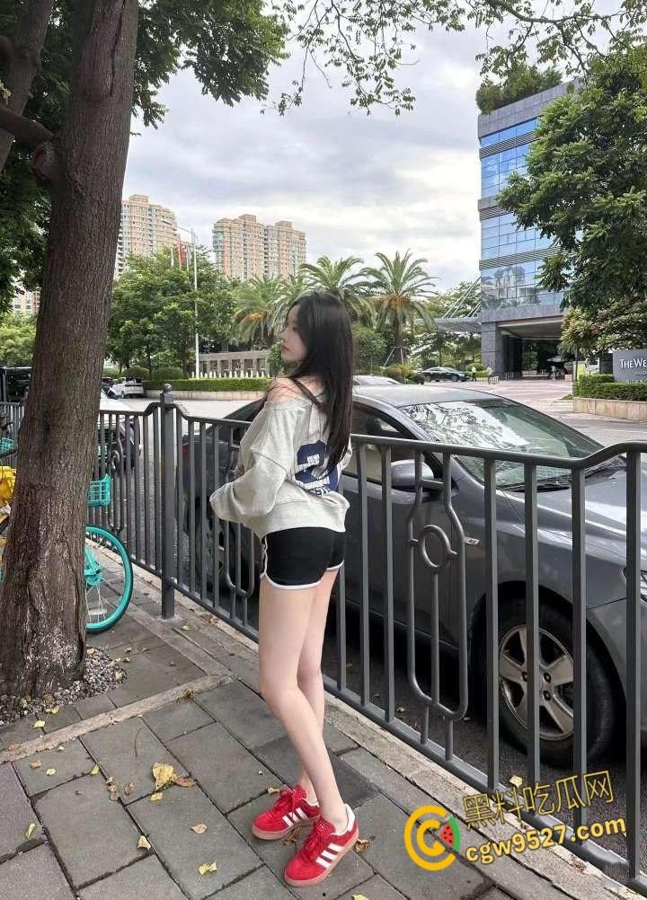 妹妹探望生病的哥哥,决定帮哥哥放松放松身体,性感肉丝玉足足交,被哥哥后入暴力抽插粉穴 ! 第2张 妹妹探望生病的哥哥,决定帮哥哥放松放松身体,性感肉丝玉足足交,被哥哥后入暴力抽插粉穴 ! 第2张