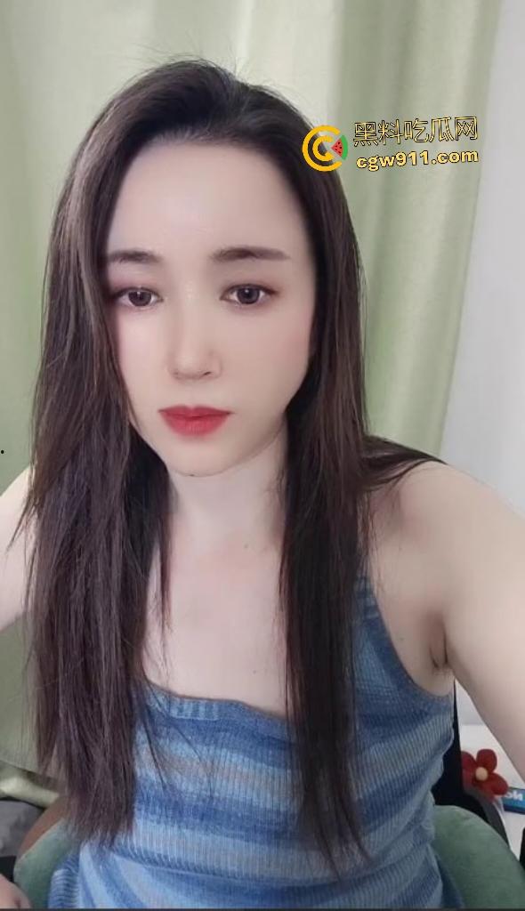 抖音熟女【雅媚】自慰,白皙粉穴特写狂揉巨乳,自慰棒不够狠削胡萝卜猛插骚穴,万物皆可自慰高潮! 第2张 抖音熟女【雅媚】自慰,白皙粉穴特写狂揉巨乳,自慰棒不够狠削胡萝卜猛插骚穴,万物皆可自慰高潮! 第2张