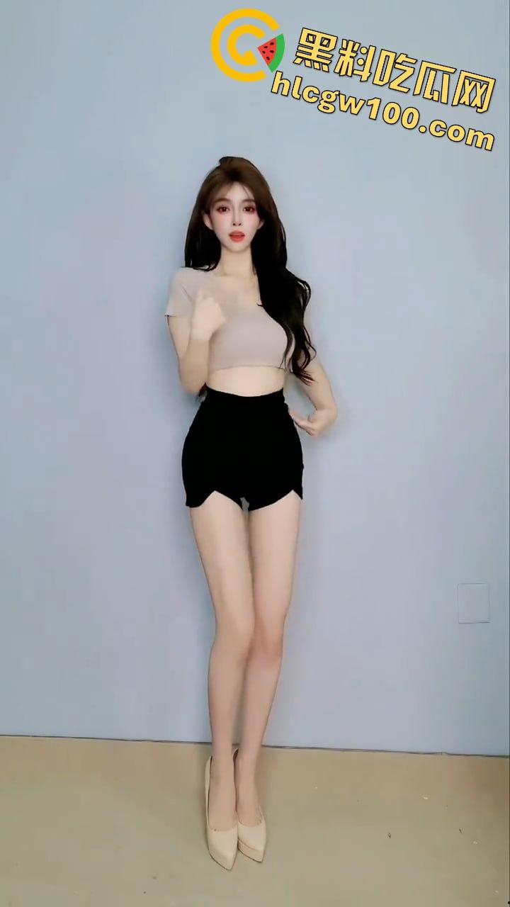 抖音反差婊【知洲】,榜一大哥定制骚舞,蕾丝丁字渔网袜,丰乳肥臀大骚逼 第4张 抖音反差婊【知洲】,榜一大哥定制骚舞,蕾丝丁字渔网袜,丰乳肥臀大骚逼 第4张