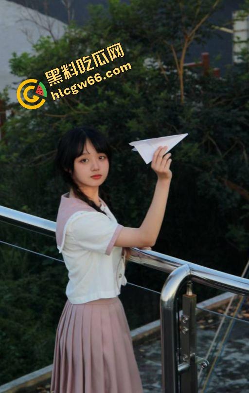 杭州电子科技大学大一骚母狗『赵青瑜』被前任爆出!全露脸拍摄 高中被轮干N次 开房强制内射舔精! 第2张 杭州电子科技大学大一骚母狗『赵青瑜』被前任爆出!全露脸拍摄 高中被轮干N次 开房强制内射舔精! 第2张