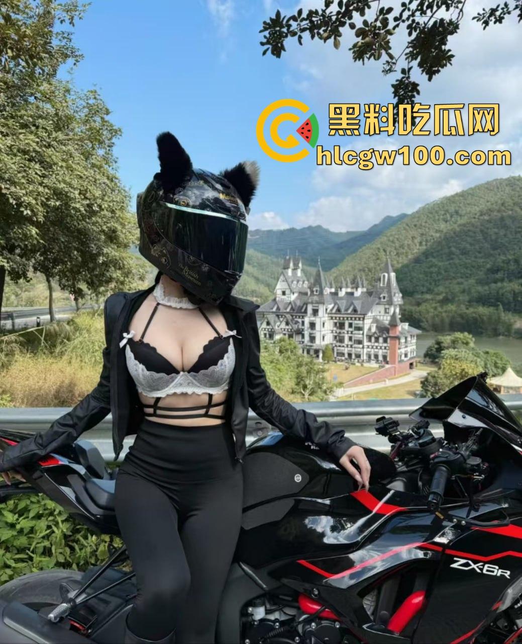 摩托圈真香定律只爱女骑不爱男 女骑才是摩托圈的门面 丝袜造型冷天也不怂 风里拍片还玩验胸! 第11张 摩托圈真香定律只爱女骑不爱男 女骑才是摩托圈的门面 丝袜造型冷天也不怂 风里拍片还玩验胸! 第11张