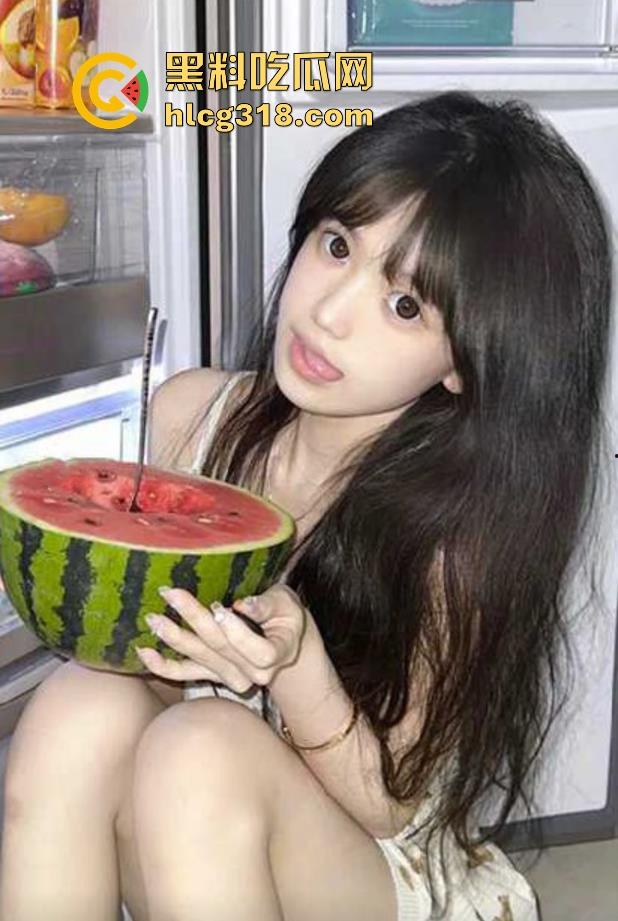 海角乱伦！趁家里没人，放肆的跟表妹疯狂做爱，可爱的无毛白虎穴都给灌满了精液！  第3张