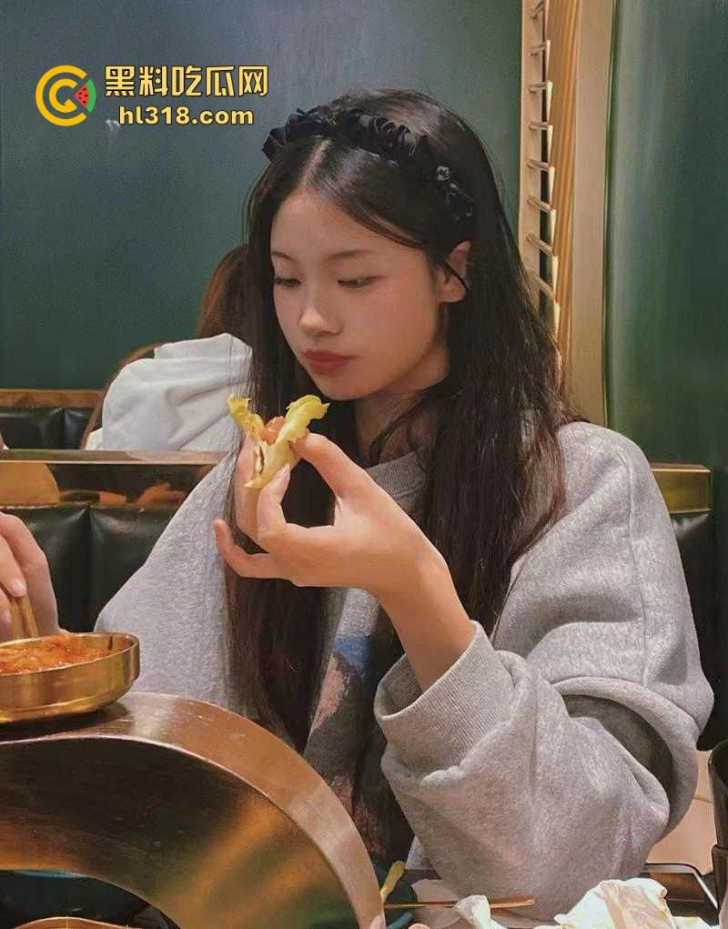 广东财经大学气质女神被男友花式开发小骚穴 ，露脸口交无套内射玩法超淫，不雅视频曝光流出！  第3张