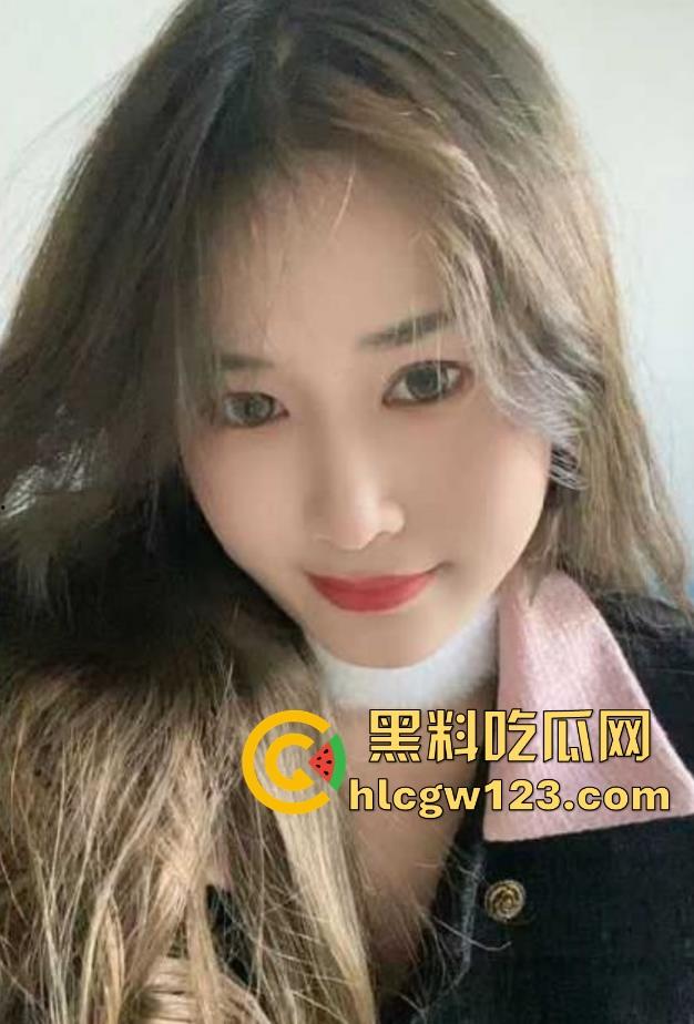 海角大神漂亮表姐 与极品表姐乱伦性爱 猛烈抽插白浆四溢 诱人玉足狂擦粗茎！  第3张