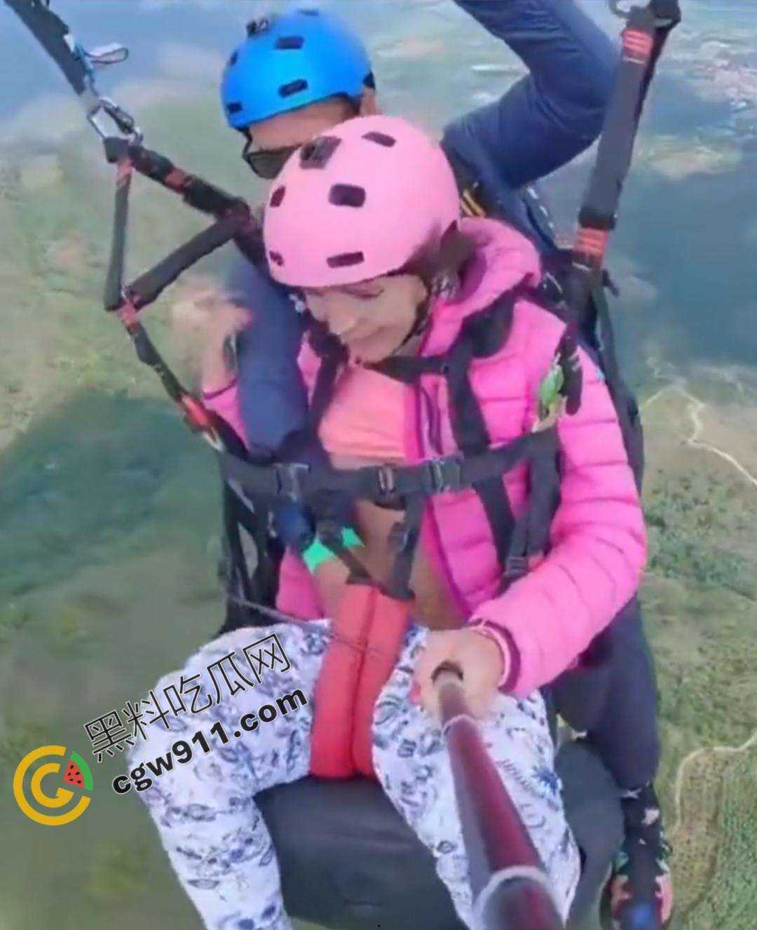 淫乱滑翔!英国52岁大妈惨遭猥亵,大胆操作员竟有天震癖好,年轻女子任其玩弄,真是惊险刺激 第6张 淫乱滑翔!英国52岁大妈惨遭猥亵,大胆操作员竟有天震癖好,年轻女子任其玩弄,真是惊险刺激 第6张