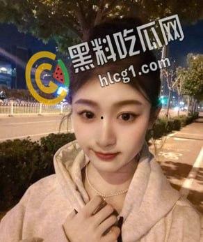 兄弟分享自家清纯清纯反差女友 吴婷婷 又纯又骚 贴心给男友口交 扒开内裤展示粉嫩小穴 虽然长得一般 但是她骚啊 第4张 兄弟分享自家清纯清纯反差女友 吴婷婷 又纯又骚 贴心给男友口交 扒开内裤展示粉嫩小穴 虽然长得一般 但是她骚啊 第4张
