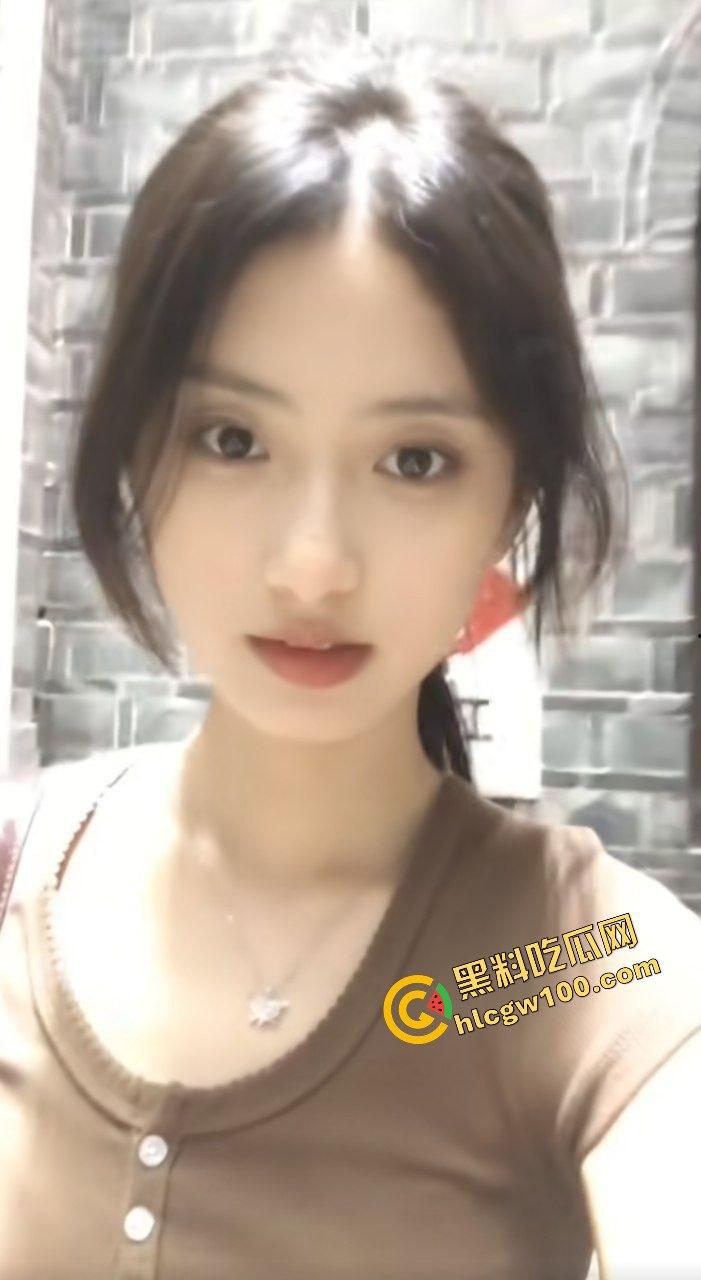 上海震旦职业学院反差骚鸡肉便器『王艺婉』母狗体质滥交无数 炮友情趣后入激烈做爱!原创独家曝光流出! 第5张 上海震旦职业学院反差骚鸡肉便器『王艺婉』母狗体质滥交无数 炮友情趣后入激烈做爱!原创独家曝光流出! 第5张