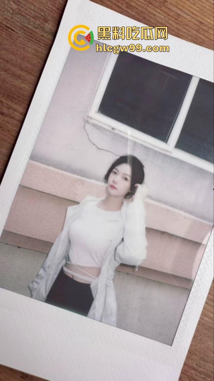 瓦房店高级中学反差小母狗【晨佳】青春年华爱上美味大鸡巴，淫荡吸蛋舔屌口爆内射！独家曝光！  第2张