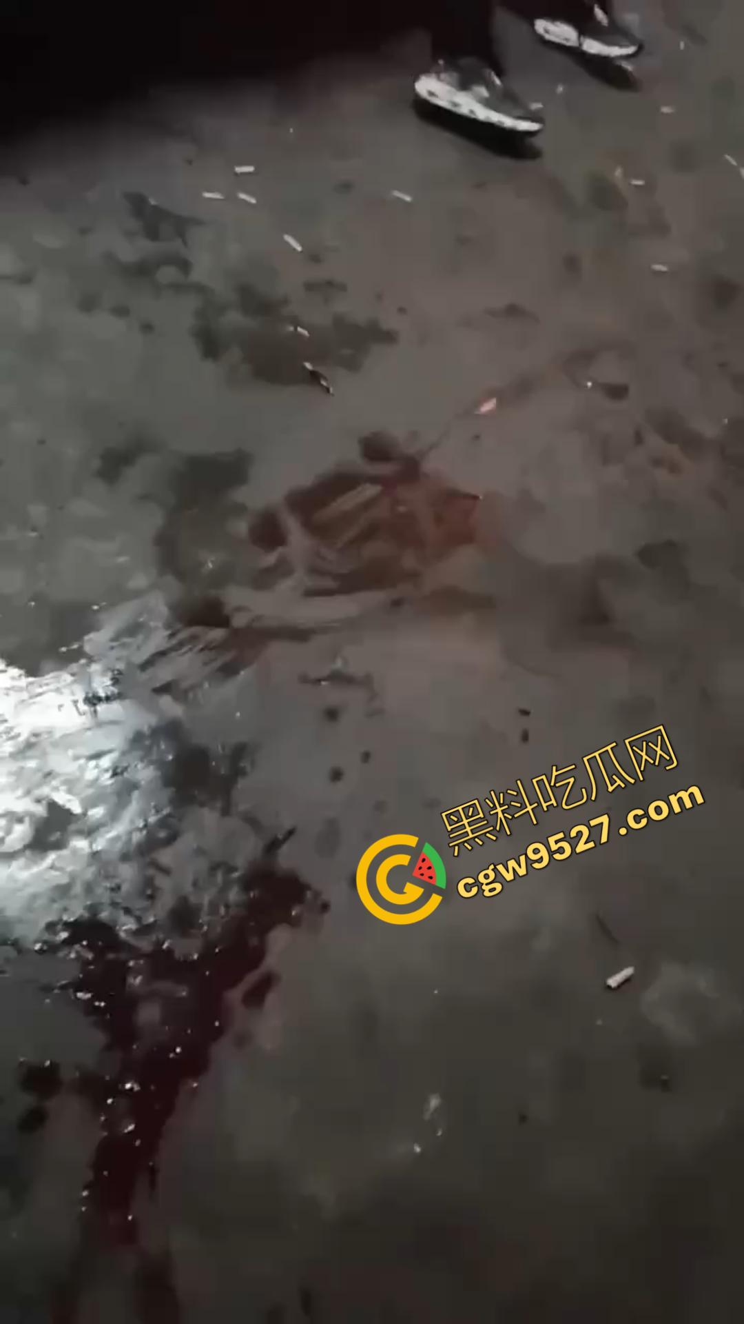 乡村驱邪术！大妈现场驱邪惊魂，法师施法令众人瞠目，大妈惨遭玩坏，众人瞠目结舌  第1张