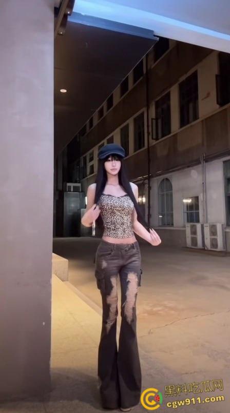 芜湖职业技术学院校花【陈雅萱】,清纯甜美学妹下海自慰,修长美腿JK黑丝自慰,被炮机操得高潮迭起娇喘连连 ! 第1张 芜湖职业技术学院校花【陈雅萱】,清纯甜美学妹下海自慰,修长美腿JK黑丝自慰,被炮机操得高潮迭起娇喘连连 ! 第1张