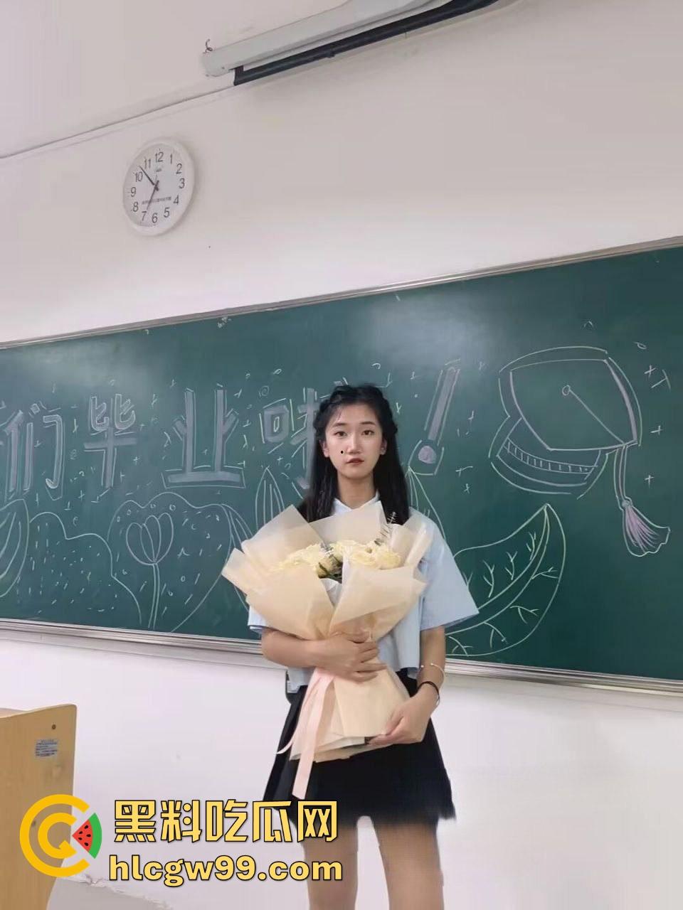 河北师大学生【周乃馨】被渣男PUA性爱视频曝光,三两句就掰开黑森林,骚逼一览无余! 第3张 河北师大学生【周乃馨】被渣男PUA性爱视频曝光,三两句就掰开黑森林,骚逼一览无余! 第3张