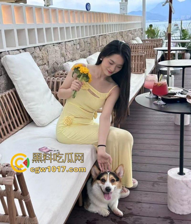 海南极品英语老师【刘玉瑶】跟男友性爱视频曝光,课后做爱释放欲望,狂扣肥逼抱起猛操,啪啪声回荡室内,端庄女教师私下野性十足! 第2张 海南极品英语老师【刘玉瑶】跟男友性爱视频曝光,课后做爱释放欲望,狂扣肥逼抱起猛操,啪啪声回荡室内,端庄女教师私下野性十足! 第2张