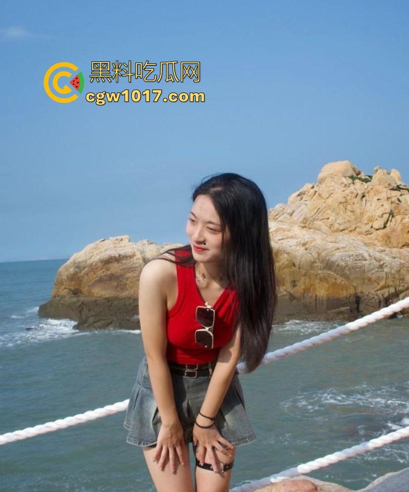 海南极品英语老师【刘玉瑶】跟男友性爱视频曝光,课后做爱释放欲望,狂扣肥逼抱起猛操,啪啪声回荡室内,端庄女教师私下野性十足! 第5张 海南极品英语老师【刘玉瑶】跟男友性爱视频曝光,课后做爱释放欲望,狂扣肥逼抱起猛操,啪啪声回荡室内,端庄女教师私下野性十足! 第5张