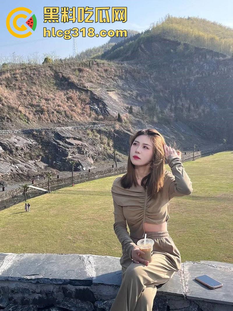 南京第二师范学院【苏妙妙】,极品身材大奶系花,被纹身富二代包养,调教成性奴母狗曝光性爱自拍! 第1张 南京第二师范学院【苏妙妙】,极品身材大奶系花,被纹身富二代包养,调教成性奴母狗曝光性爱自拍! 第1张