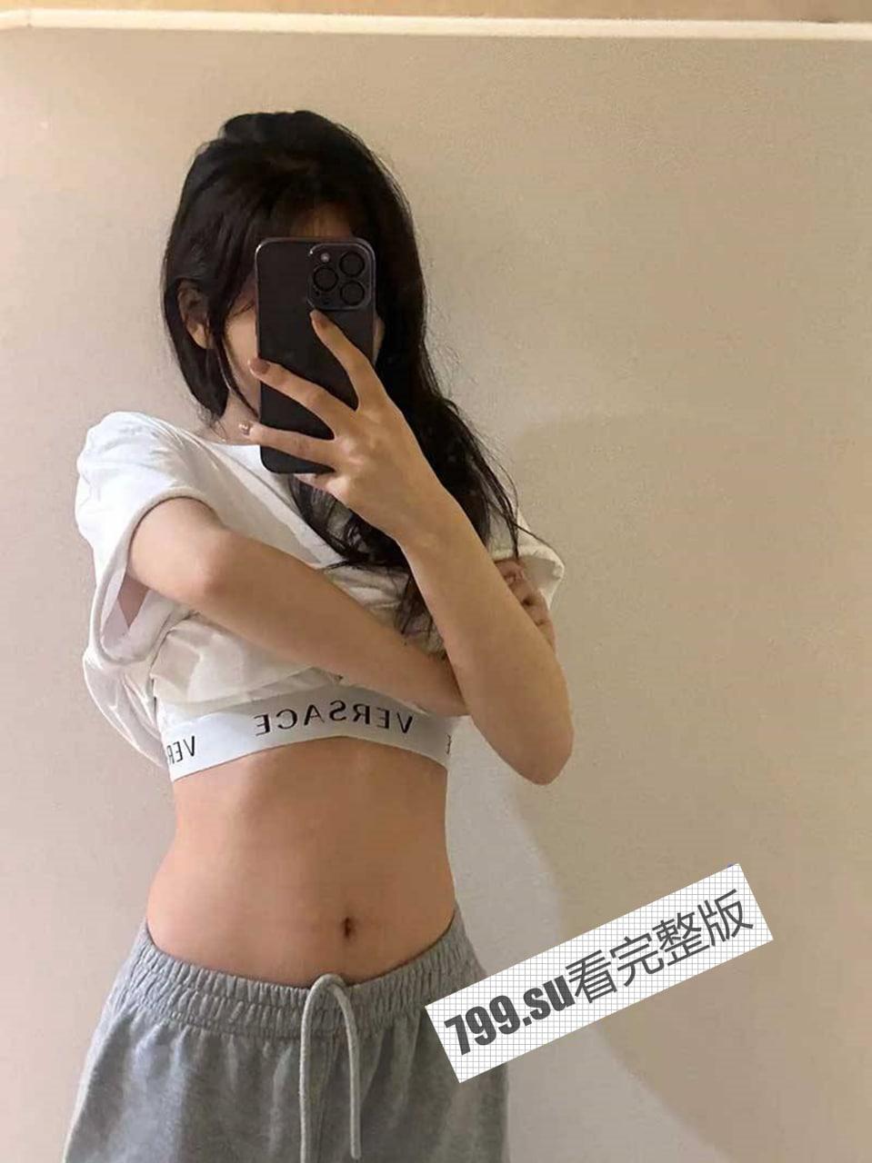 极品反差婊 抖音网红 Liuyue 大尺度私拍和男友啪啪视频流出 完美露脸  第2张