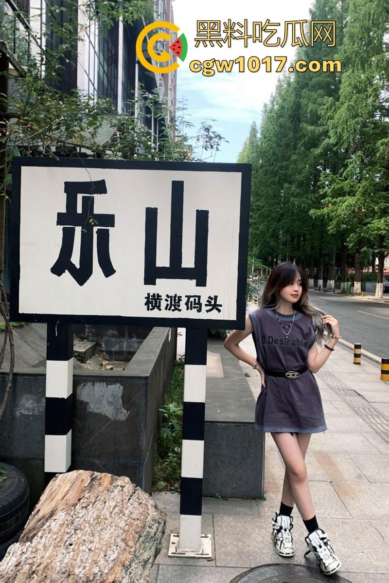 南京航空大学清纯学姐【刘希然】曾经的乖乖女如今套着项圈,骚穴被塞满精液,变成摇臀求操的小母狗! 第1张 南京航空大学清纯学姐【刘希然】曾经的乖乖女如今套着项圈,骚穴被塞满精液,变成摇臀求操的小母狗! 第1张