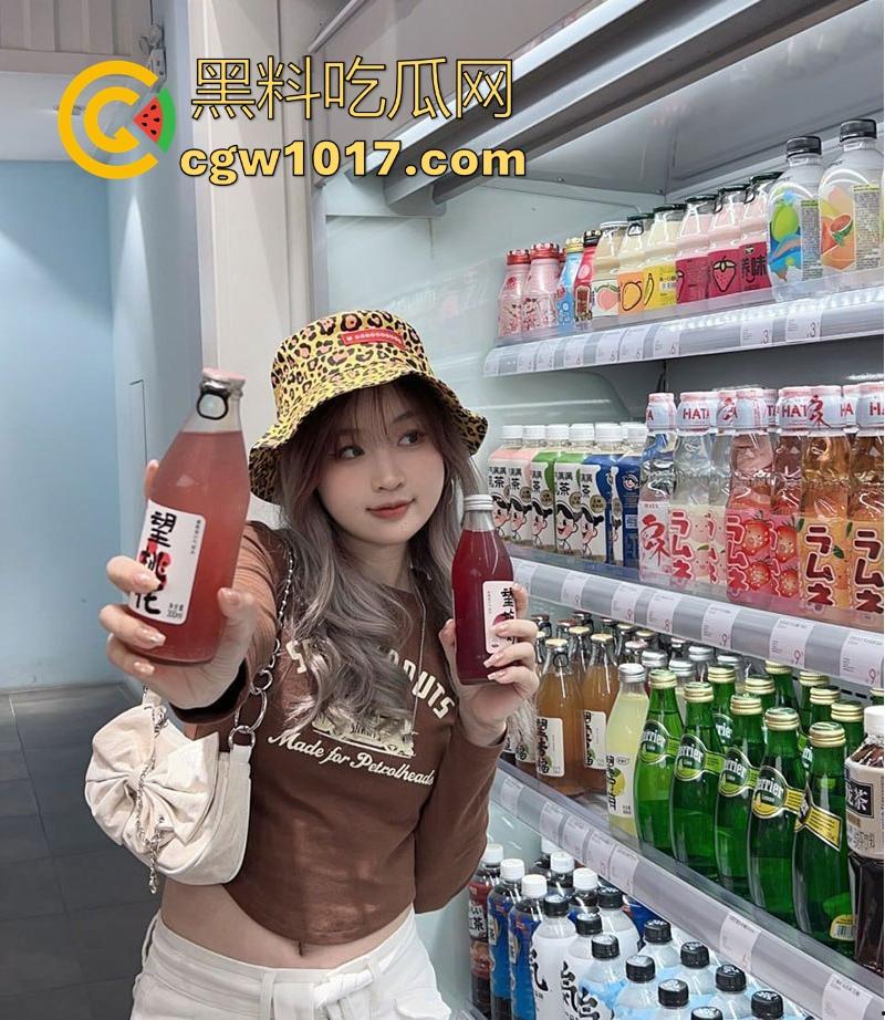 南京航空大学清纯学姐【刘希然】曾经的乖乖女如今套着项圈,骚穴被塞满精液,变成摇臀求操的小母狗! 第2张 南京航空大学清纯学姐【刘希然】曾经的乖乖女如今套着项圈,骚穴被塞满精液,变成摇臀求操的小母狗! 第2张