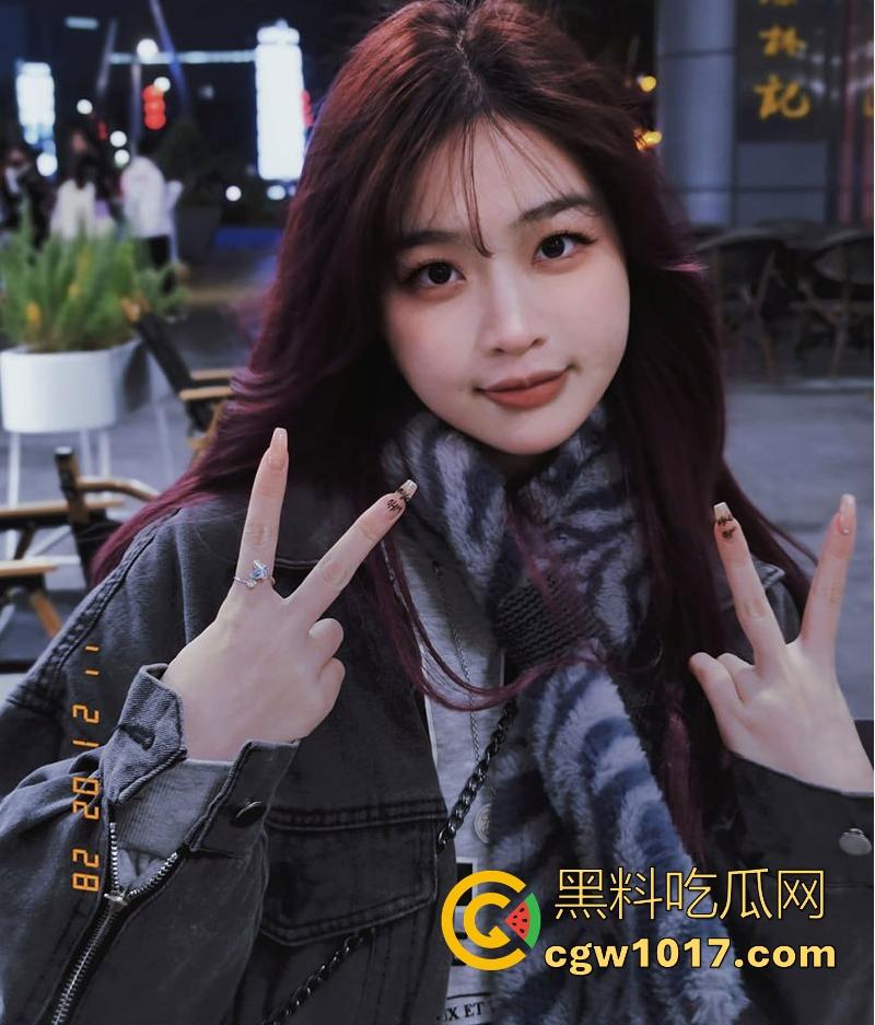 南京航空大学清纯学姐【刘希然】曾经的乖乖女如今套着项圈,骚穴被塞满精液,变成摇臀求操的小母狗! 第3张 南京航空大学清纯学姐【刘希然】曾经的乖乖女如今套着项圈,骚穴被塞满精液,变成摇臀求操的小母狗! 第3张