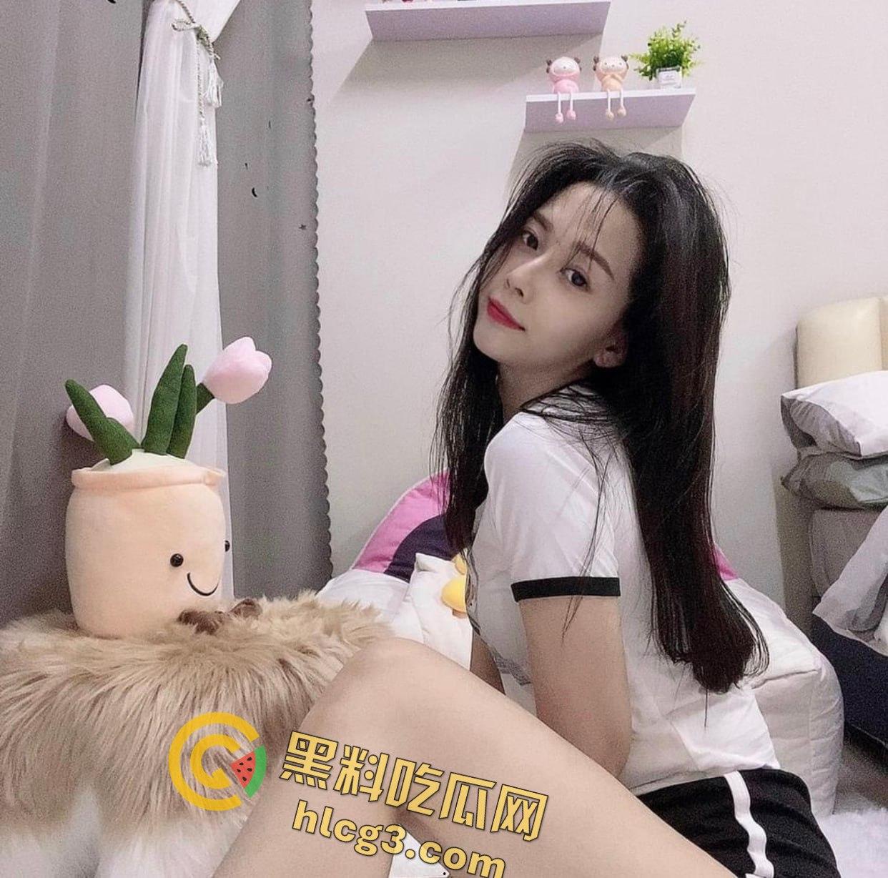 神颜台妹【Vivian Lee】前任报复性爱视频曝光，内射精液流出令人震撼！  第3张