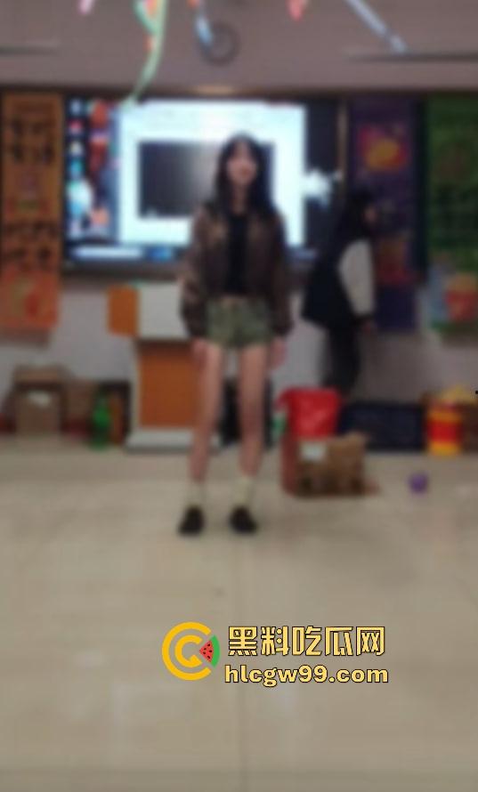 又被套路了,抖音咸鱼热卖得学霸班会热舞崩奶罩?假的!片哥片姐割韭菜,冲动老色批来我这我给你白嫖看! 第14张 又被套路了,抖音咸鱼热卖得学霸班会热舞崩奶罩?假的!片哥片姐割韭菜,冲动老色批来我这我给你白嫖看! 第14张