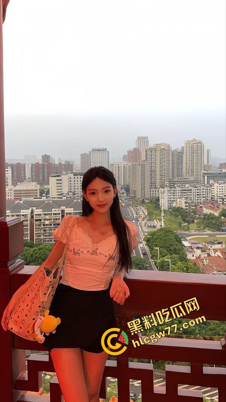 辽宁骚妻『柳缪』偷情成瘾,背着老公穿情趣制服到处约炮,奶子夹乳夹被抱起来kuakua一顿爆操! 第5张 辽宁骚妻『柳缪』偷情成瘾,背着老公穿情趣制服到处约炮,奶子夹乳夹被抱起来kuakua一顿爆操! 第5张