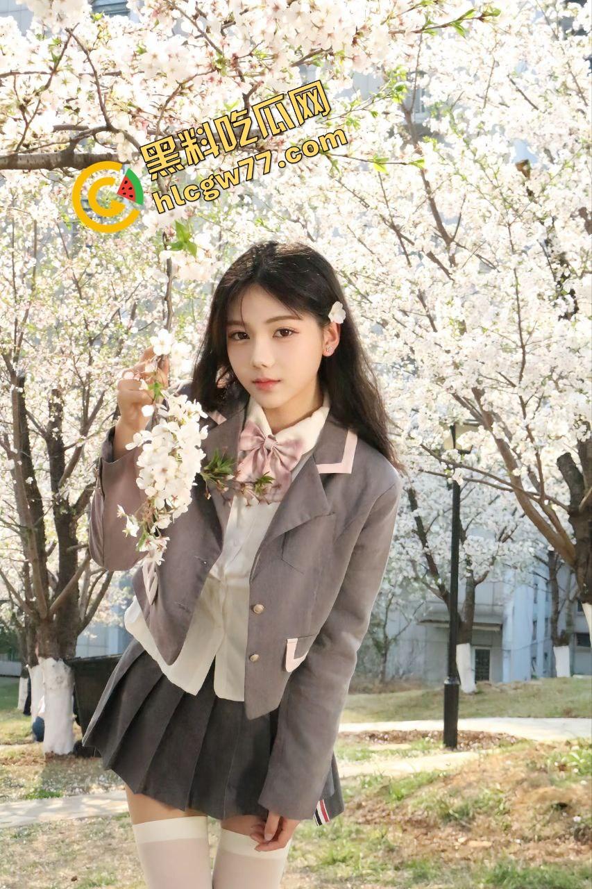 辽宁骚妻『柳缪』偷情成瘾,背着老公穿情趣制服到处约炮,奶子夹乳夹被抱起来kuakua一顿爆操! 第7张 辽宁骚妻『柳缪』偷情成瘾,背着老公穿情趣制服到处约炮,奶子夹乳夹被抱起来kuakua一顿爆操! 第7张