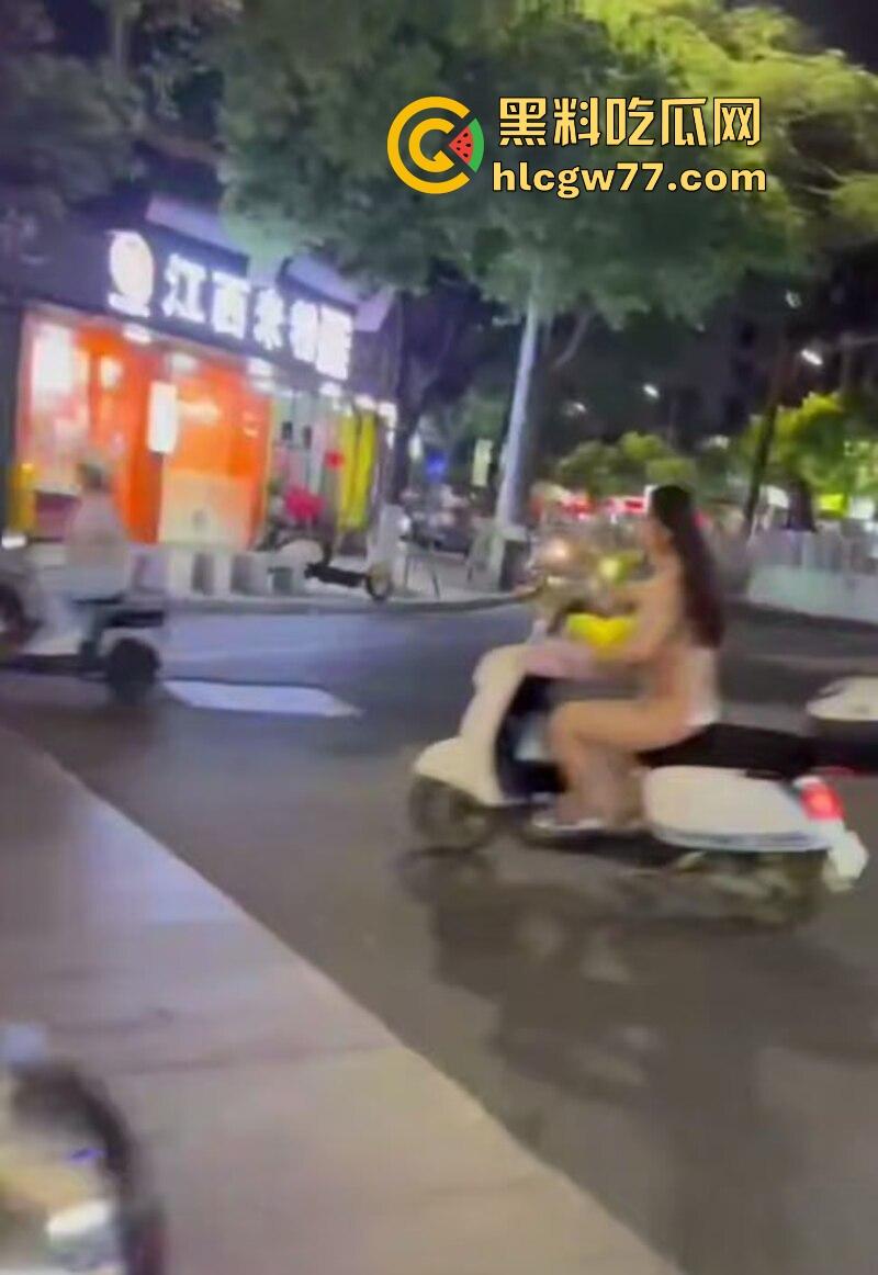 全网热瓜 潮汕大街惊现裸女 广东潮汕小仙女骑车突然停车把自己扒光全裸骑行!  第7张