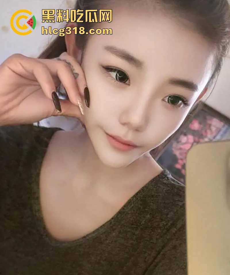 抖音网红【然后的然】直播PK为拉人气票竟现场脱衣服,全裸奶子小穴全露大放送,热心观众纷纷录屏! 第7张 抖音网红【然后的然】直播PK为拉人气票竟现场脱衣服,全裸奶子小穴全露大放送,热心观众纷纷录屏! 第7张