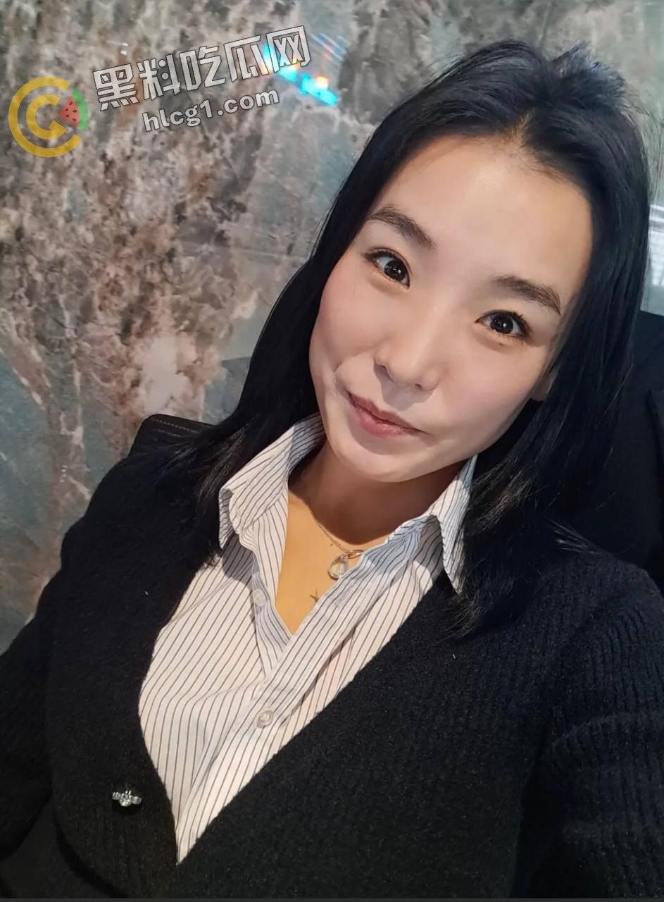 瓜友投稿:呼和浩特健身房拼多多3P女神「黄小芳」:风流成性,男浴3P、球员共欢,热爱3P! 第13张 瓜友投稿:呼和浩特健身房拼多多3P女神「黄小芳」:风流成性,男浴3P、球员共欢,热爱3P! 第13张