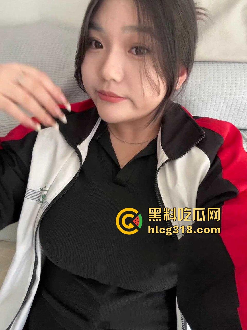 黑龙江巨乳美女【日安】性爱视频泄密，微胖母狗，G杯大奶展示顶级口交绝技！  第3张