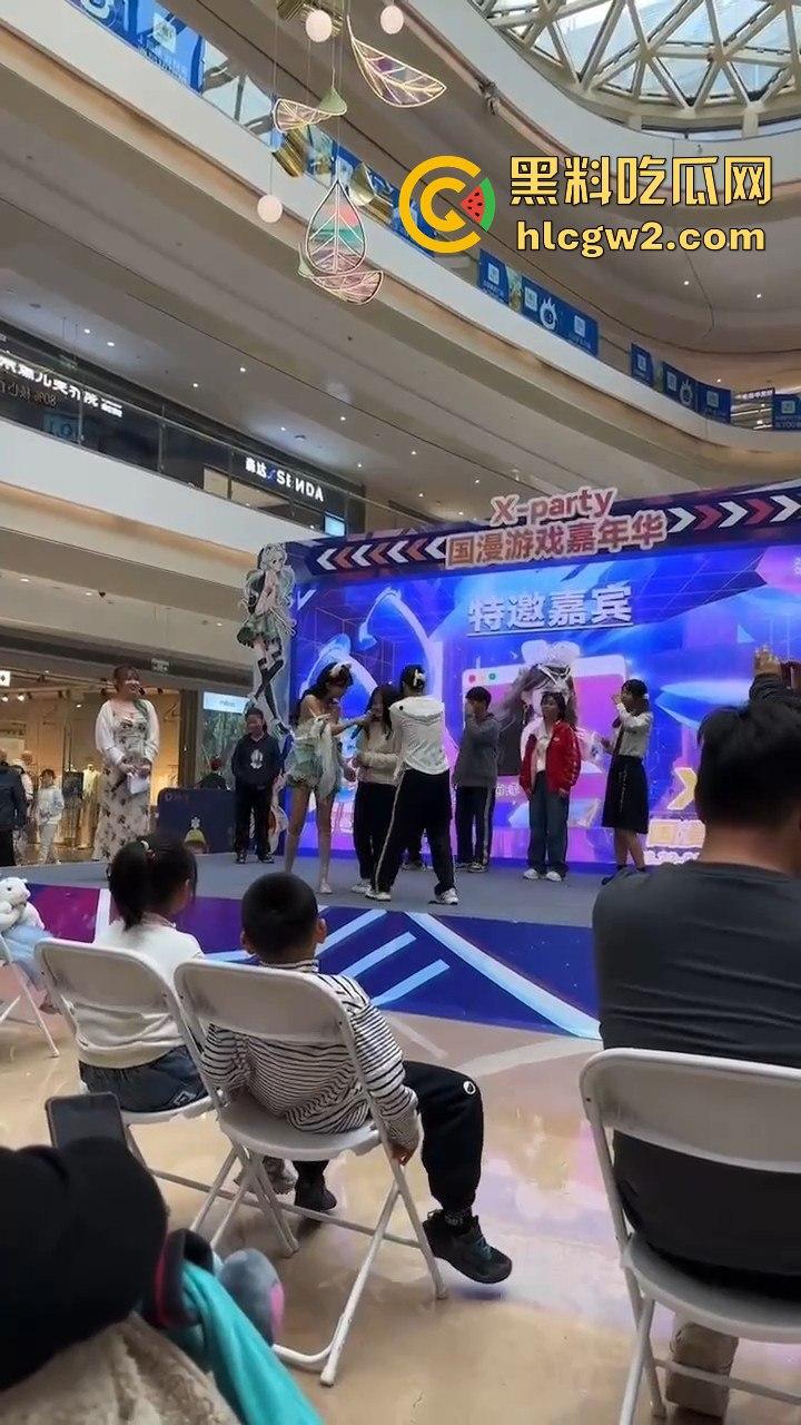 杭州某商场为了流量不择手段!烧鸡表演毒害下一代,家长怒斥要严惩! 第6张 杭州某商场为了流量不择手段!烧鸡表演毒害下一代,家长怒斥要严惩! 第6张