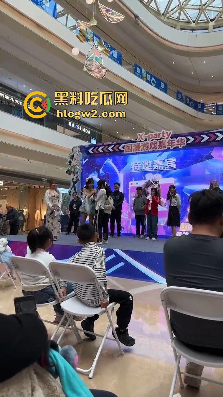 杭州某商场为了流量不择手段!烧鸡表演毒害下一代,家长怒斥要严惩! 第7张 杭州某商场为了流量不择手段!烧鸡表演毒害下一代,家长怒斥要严惩! 第7张