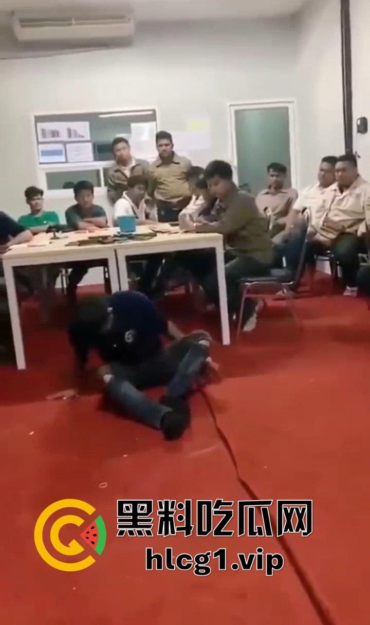 比孤注一掷还惨的缅北骗局!男子被折磨至脑袋几乎踢爆,绝望无助不敢反抗! 第1张 比孤注一掷还惨的缅北骗局!男子被折磨至脑袋几乎踢爆,绝望无助不敢反抗! 第1张