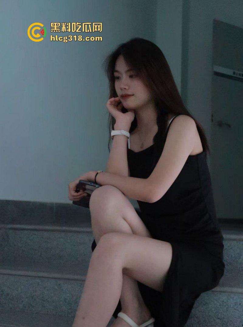 四川美术学院【魏施婵】极品反差母狗,排卵发情期饥渴难耐,后入无套内射蜜桃臀! 第2张 四川美术学院【魏施婵】极品反差母狗,排卵发情期饥渴难耐,后入无套内射蜜桃臀! 第2张