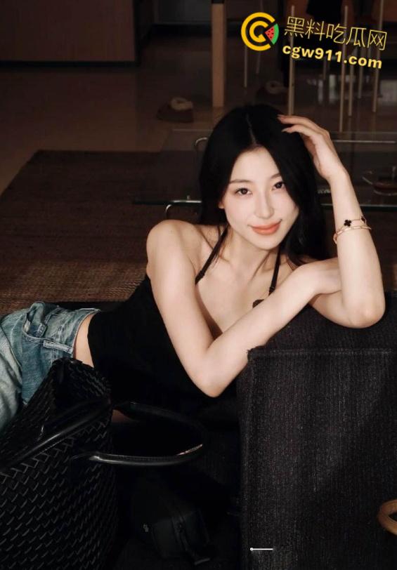 完美腰臀高颜值网红【木子李】被金主包养视频曝光，口交深喉骑乘榨精，无套内射让人血脉喷张！  第6张