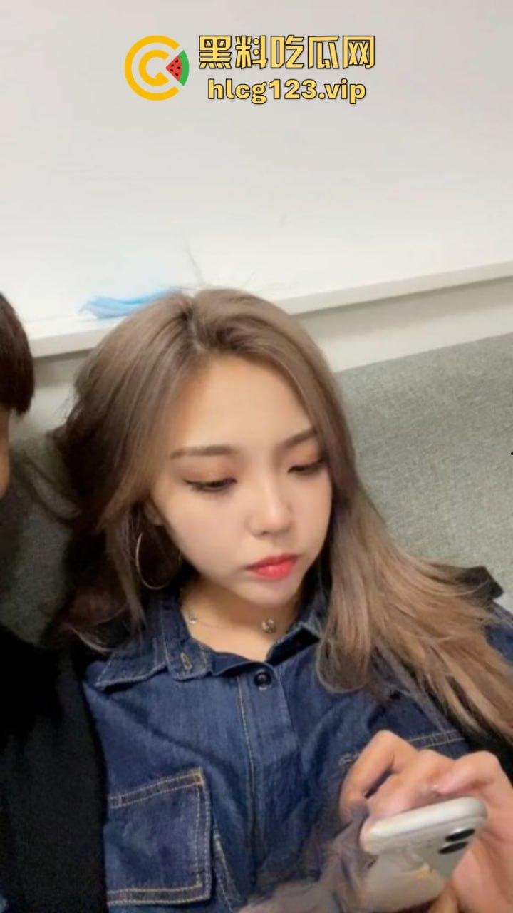 抖音千万粉丝网红【晚安的日记】婚内出轨被曝光!与别人男友床战视频曝光 万宁变龟龟了 第2张 抖音千万粉丝网红【晚安的日记】婚内出轨被曝光!与别人男友床战视频曝光 万宁变龟龟了 第2张