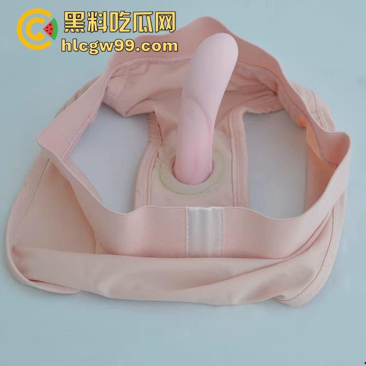 正确的情人节礼物！小恶魔内裤穿上，户外调教淫荡大母狗，淫水狂喷高潮连连，内容炸裂！  第1张