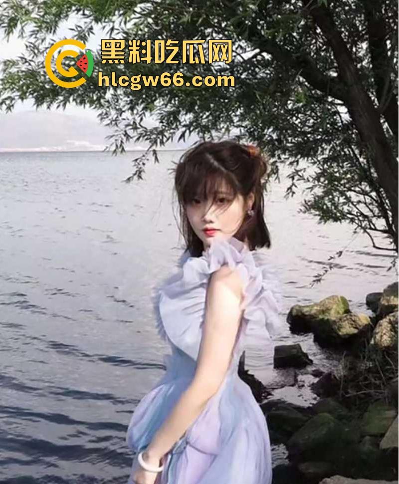 浙江杭州反差女神【周燕燕】大尺度性爱视频流出 带狗链项圈伺候男友 光腚跪舔大屌浪叫不止  第3张