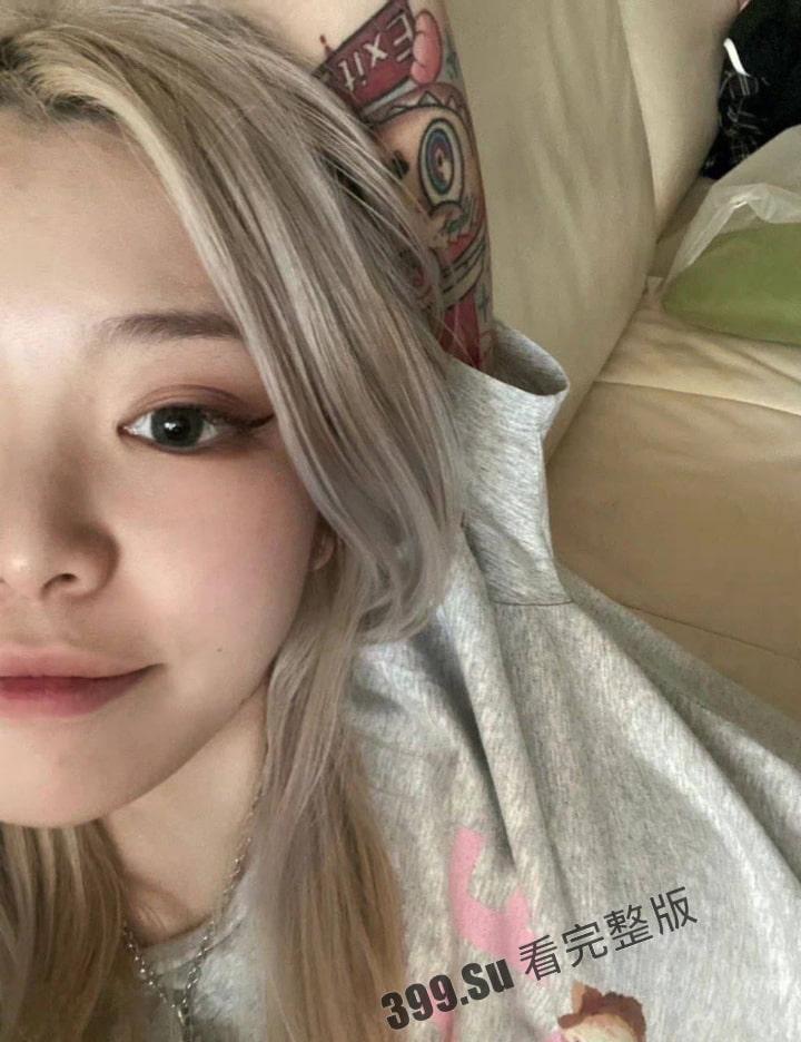 山东师范大学极品反差眼镜娘 李书瑶 纹身小骚逼内裤塞嘴里被捆着后入的样子和名字反差感不要太强烈  第1张