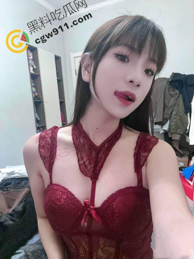 深圳女神【徐娇娇】被爆不雅视频，骚穴遭大鸡巴暴力抽插，淫荡胃口大开，荡妇行为引争议  第1张