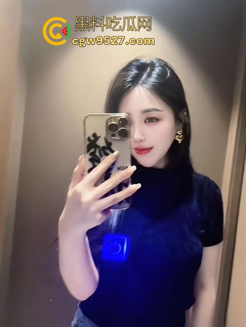 四川极品人妻欲求不满疯狂出轨约炮，性爱惨遭炮友泄露，巨乳肥臀黑丝诱惑，后入打桩高潮迭起！  第2张