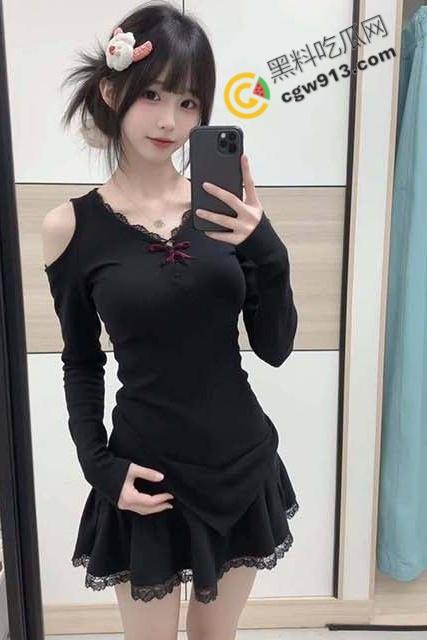 海角乱伦！妹妹的勾引，淫荡之夜：后入式的狂野与传教士式的温柔  第3张