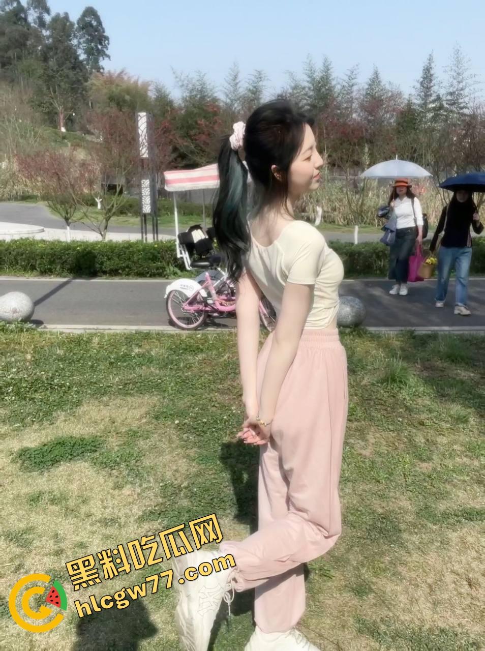 海角乱伦大神周末电竞酒店迷陷亲妹石榴裙，强吻抠抠坑偷偷拔套狂射粉逼，菊花被粗棒捅烂浪叫如狗！  第2张