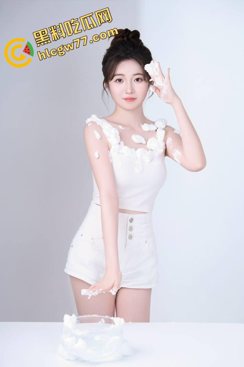 海角乱伦大神周末电竞酒店迷陷亲妹石榴裙，强吻抠抠坑偷偷拔套狂射粉逼，菊花被粗棒捅烂浪叫如狗！  第4张