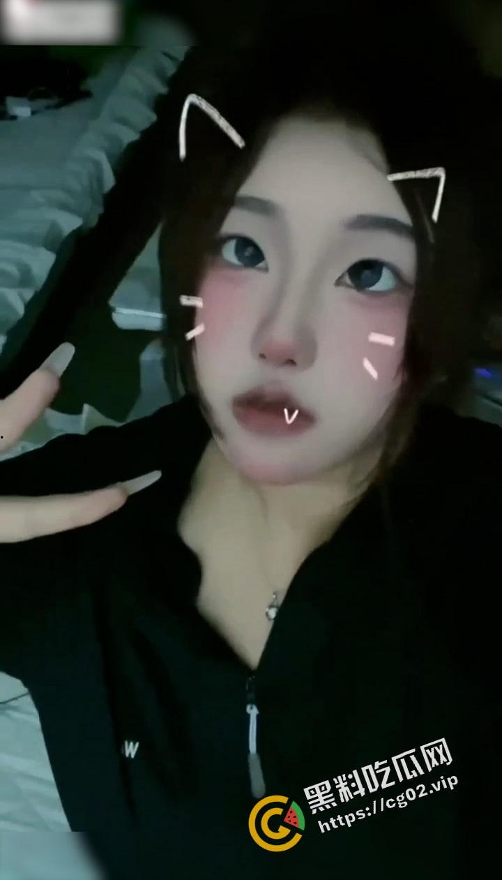 抖音 兔桃 巨乳妹子 红包福利视频流出  这小肉手证明了事情并不简单 第4张